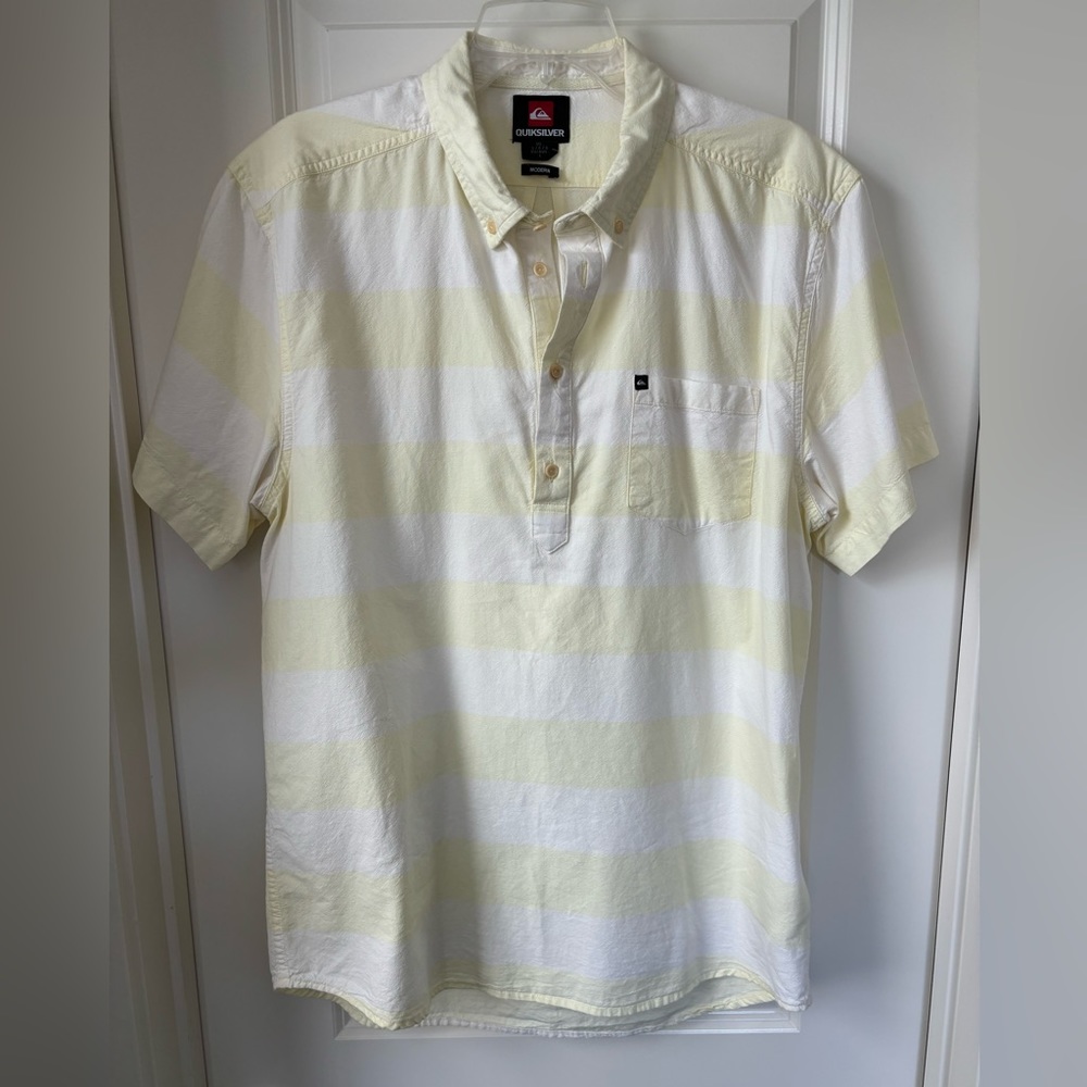 Quiksilver Pullover Short Sleeve Shirt, Yellow & White Striped, Size L